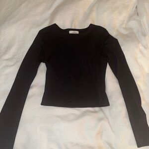 Aritzia Contour Long Sleeve Crop